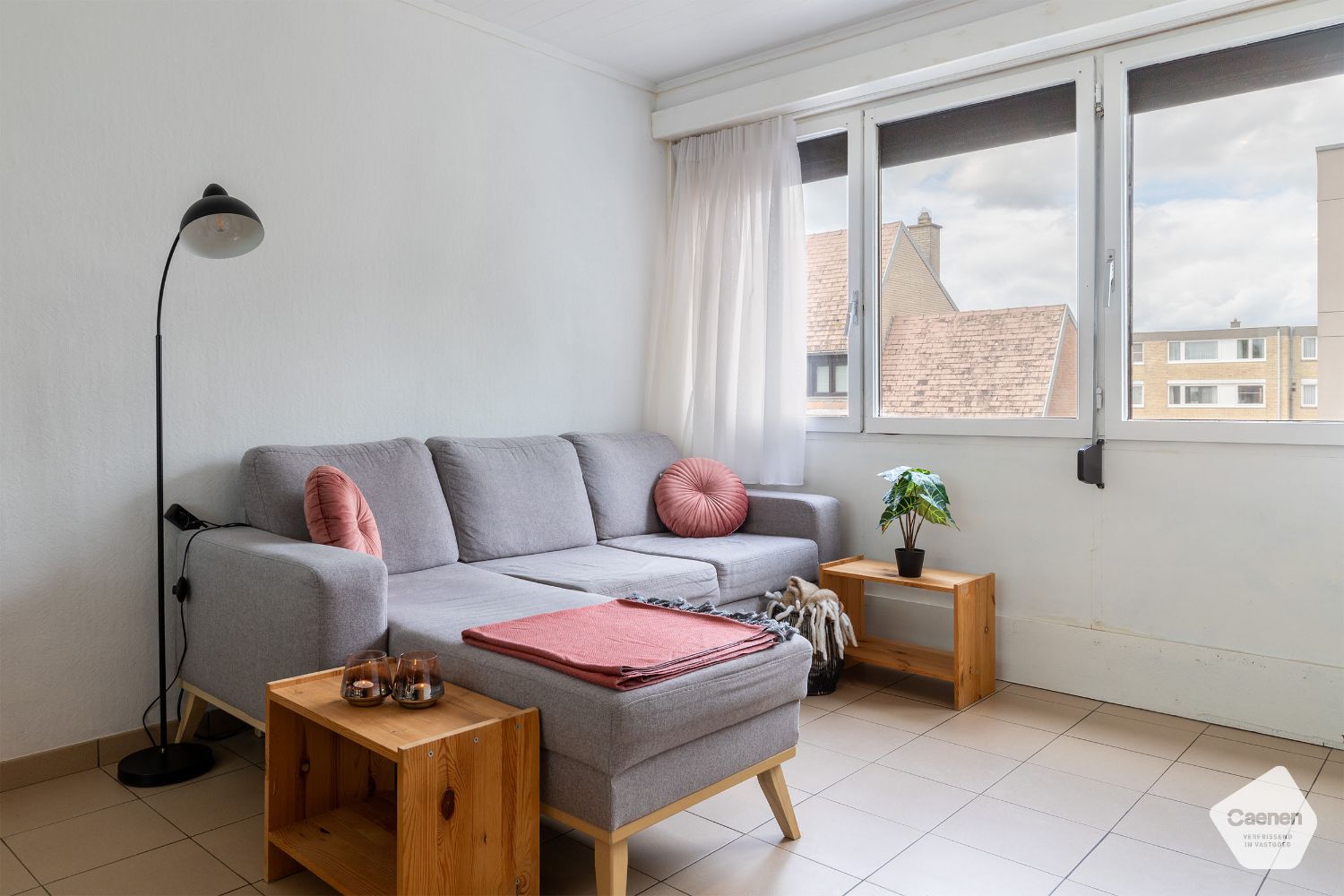 Leuke instapklare woning met dubbele garage en 3 slaapkamers in een rustige woonomgeving foto 3