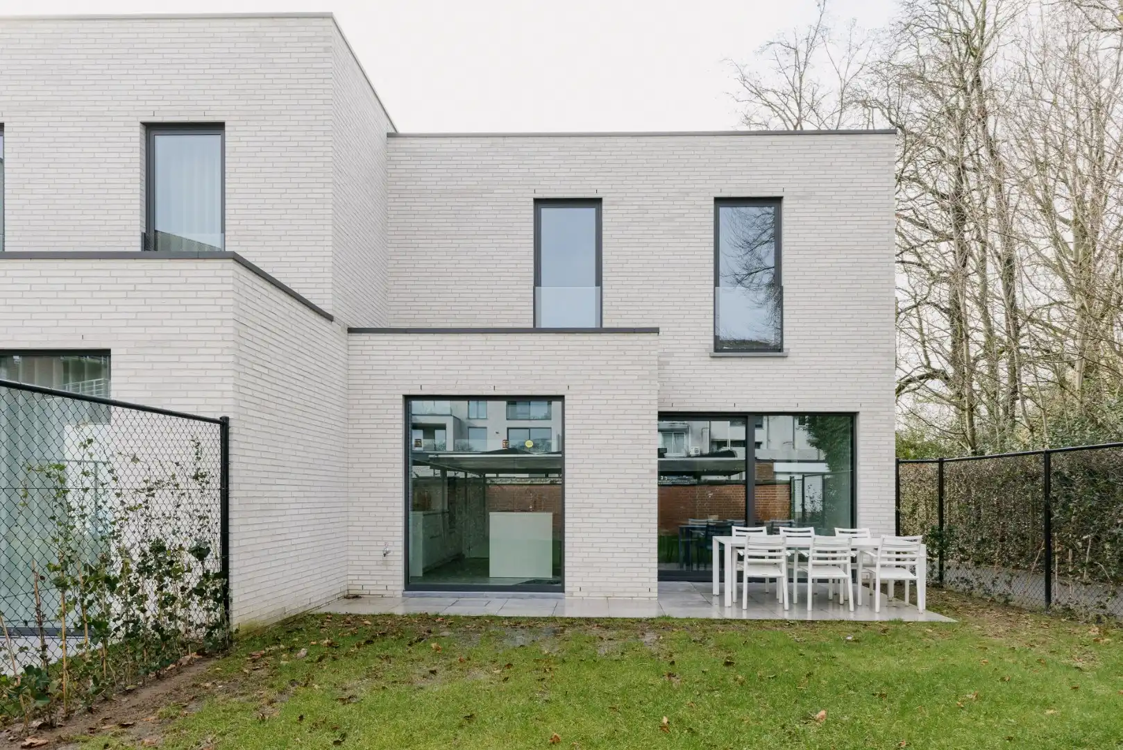 Instapklare woning in hartje Harelbeke, overal dichtbij  foto 3