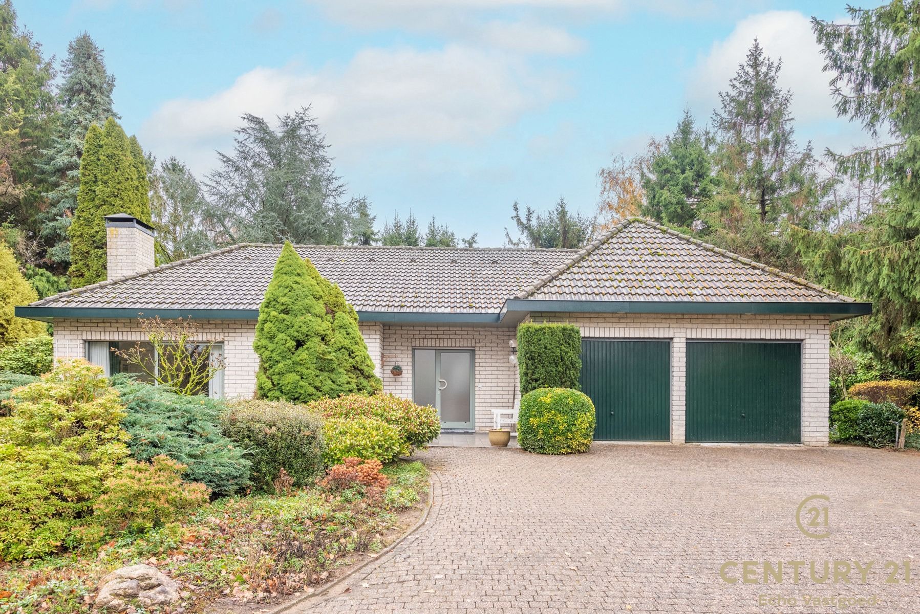 Gelijkvloerse villa op 1602m² op de "Grote Heide" foto {{pictureIndex}}