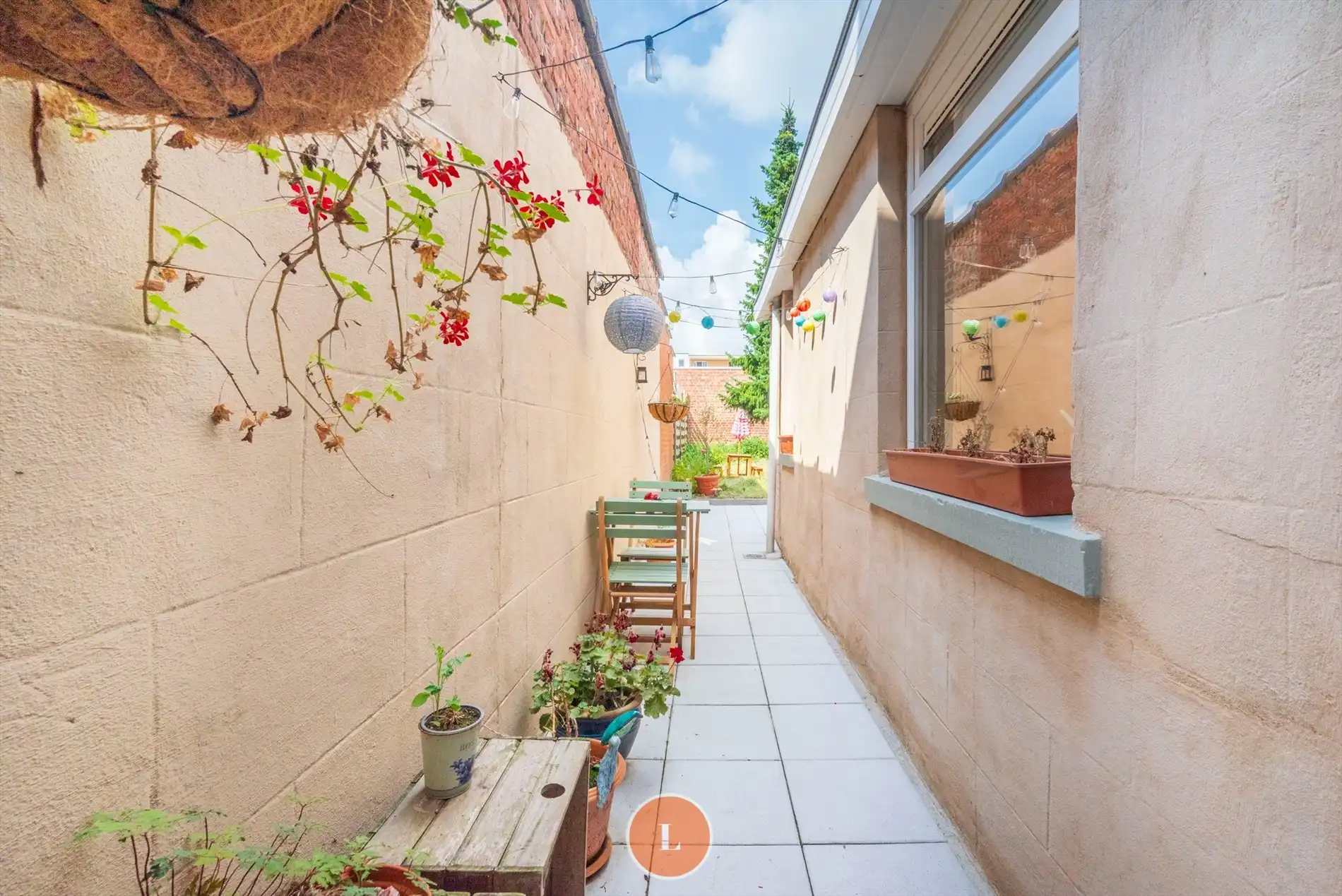 Instapklare gezinswoning met 4 slaapkamers en tuin foto 11