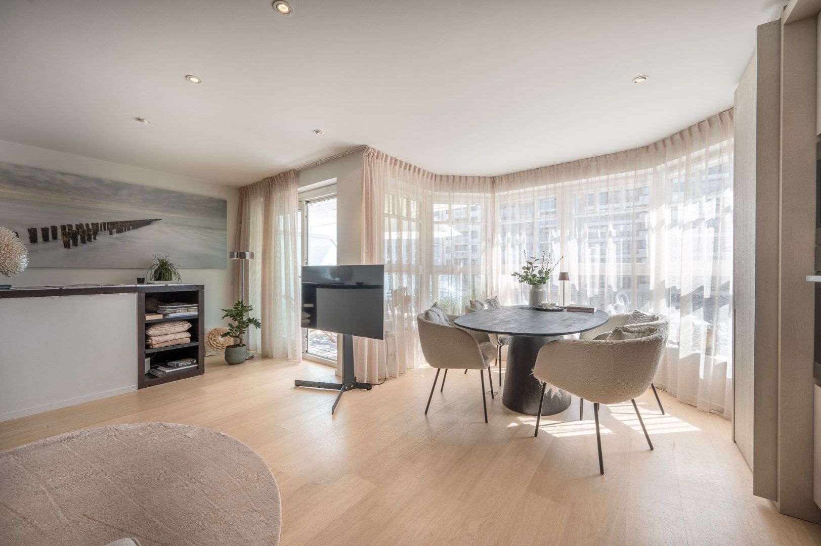 Exclusief appartement op het Albertplein, high-end afgewerkt met een verbluffend zeezicht  foto 3