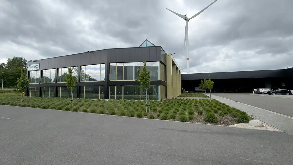 Magazijn te huur langs E34 in Turnhout foto 19