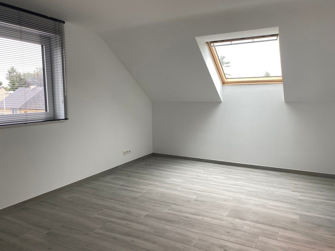 Moderne nieuwbouwwoning  net buiten het centrum van Zolder foto 15