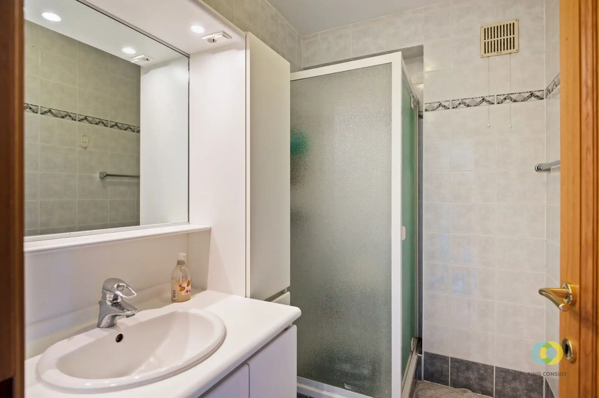 Verzorgd 1-slaapkamerappartement met 2 terrassen   foto 8