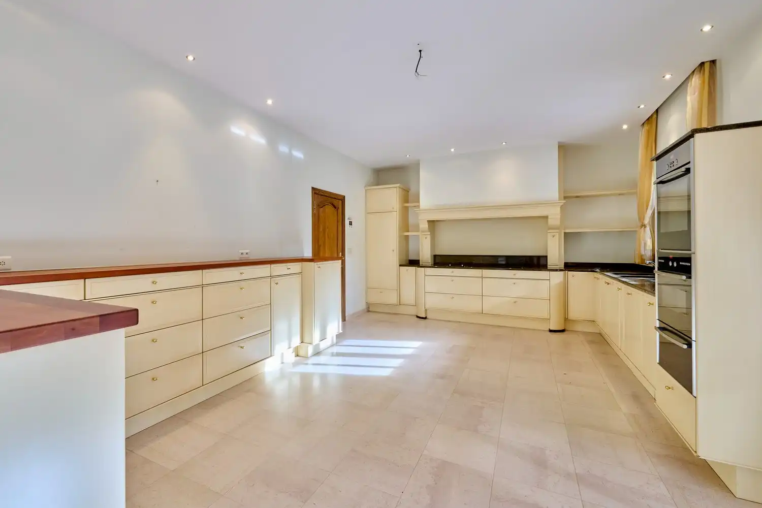 Exclusieve villa op toplocatie – een oase van rust en comfort nabij Maasmechelen en Genk foto 13