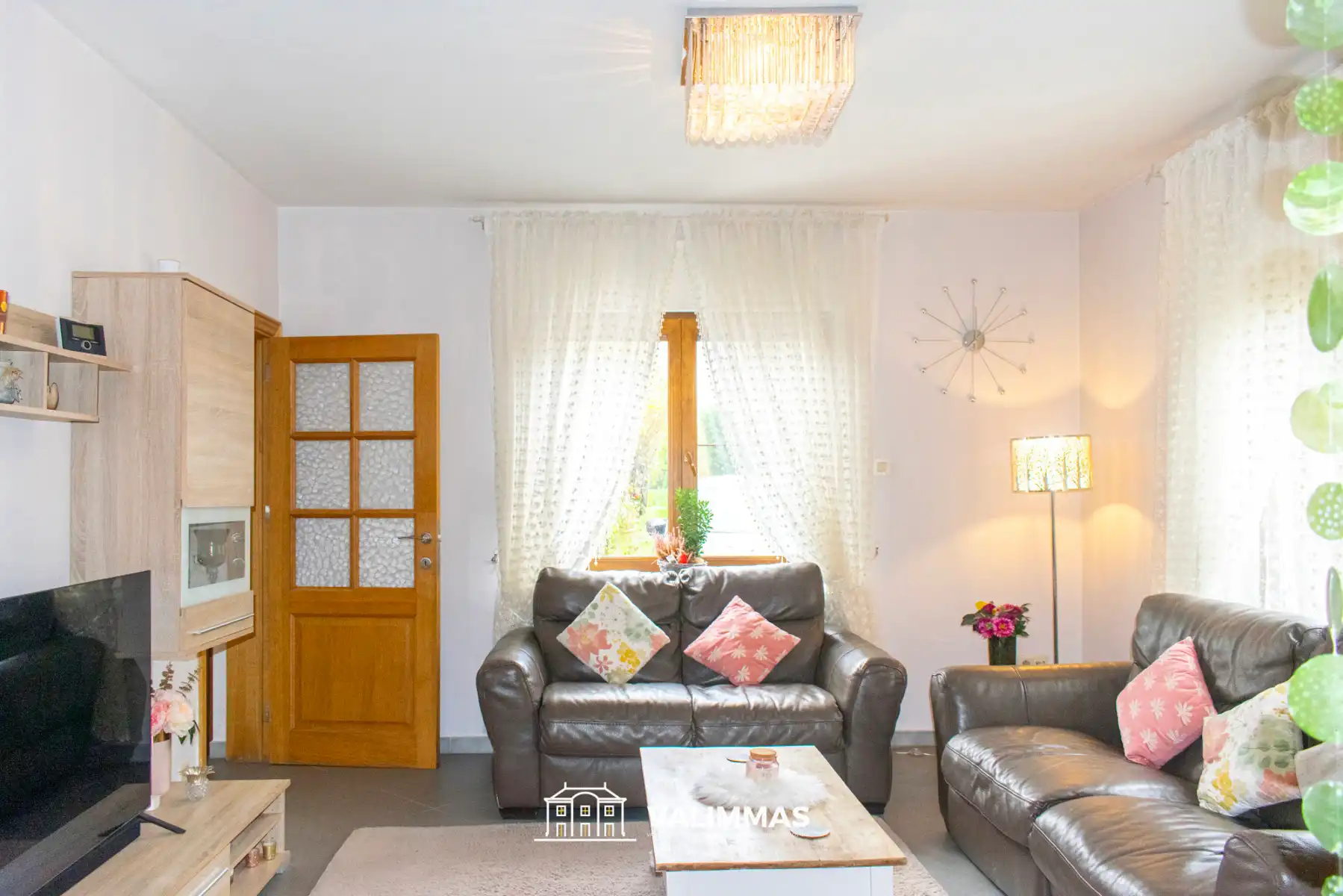 Ruime, instapklare woning met bijgebouw/studio en grote tuin foto 8