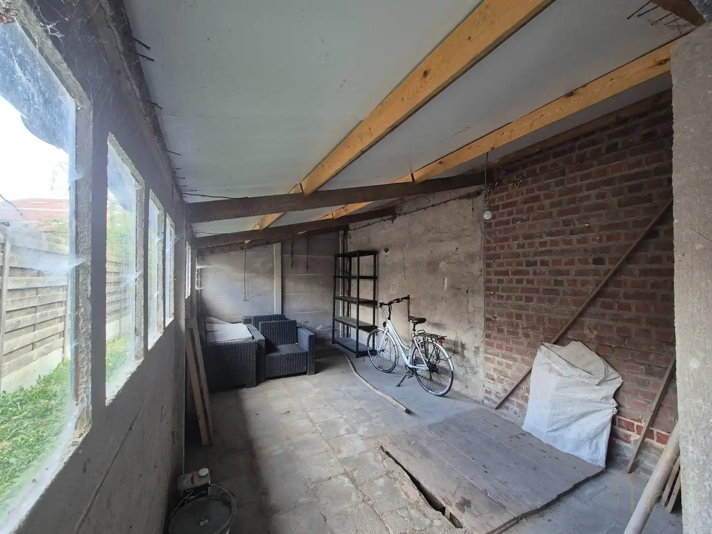 Comfortabele gezinswoning met twee slaapkamers en tuin foto 12