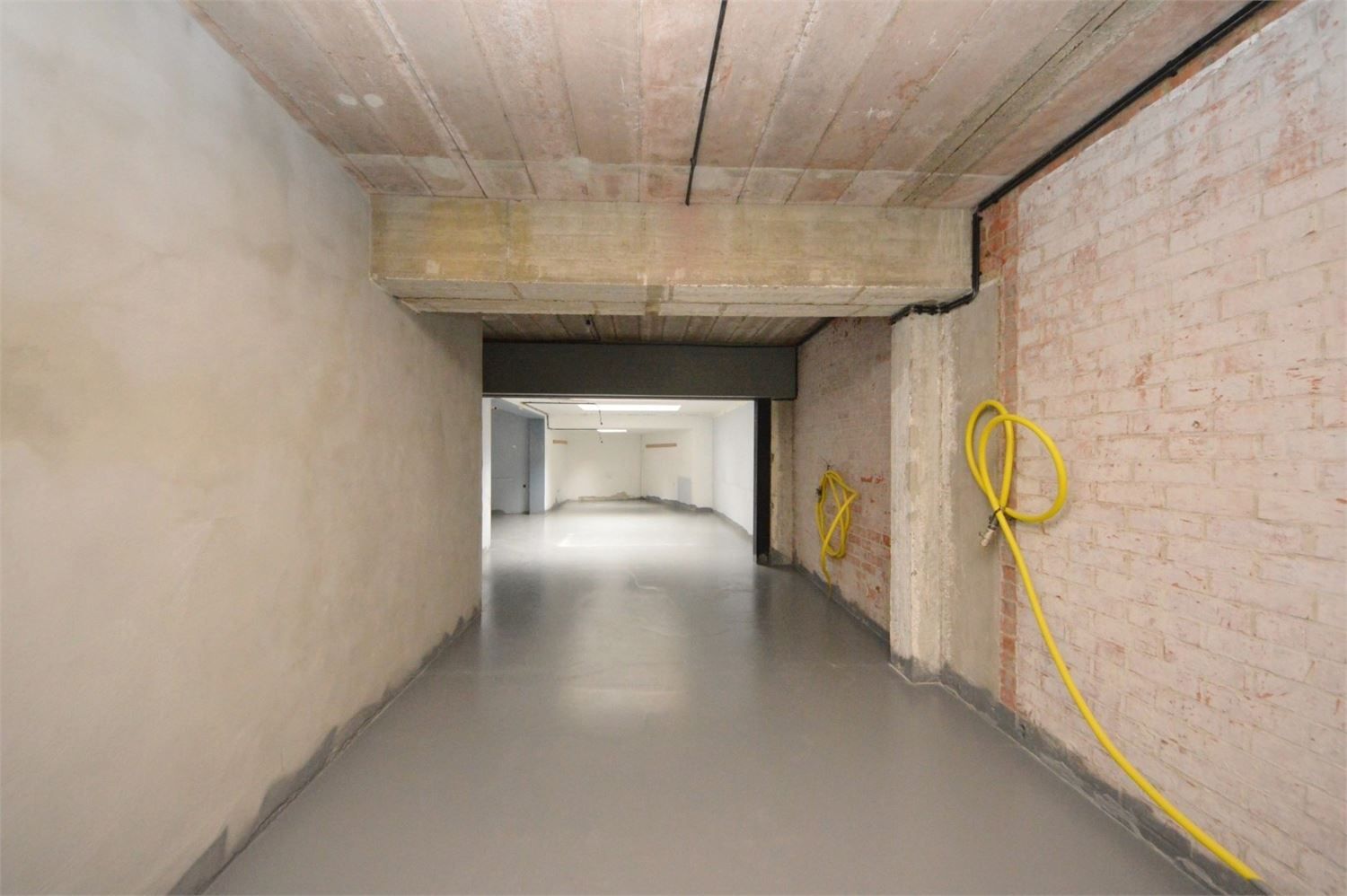 TOP GELEGEN HANDELSGELIJKVLOERS foto 14