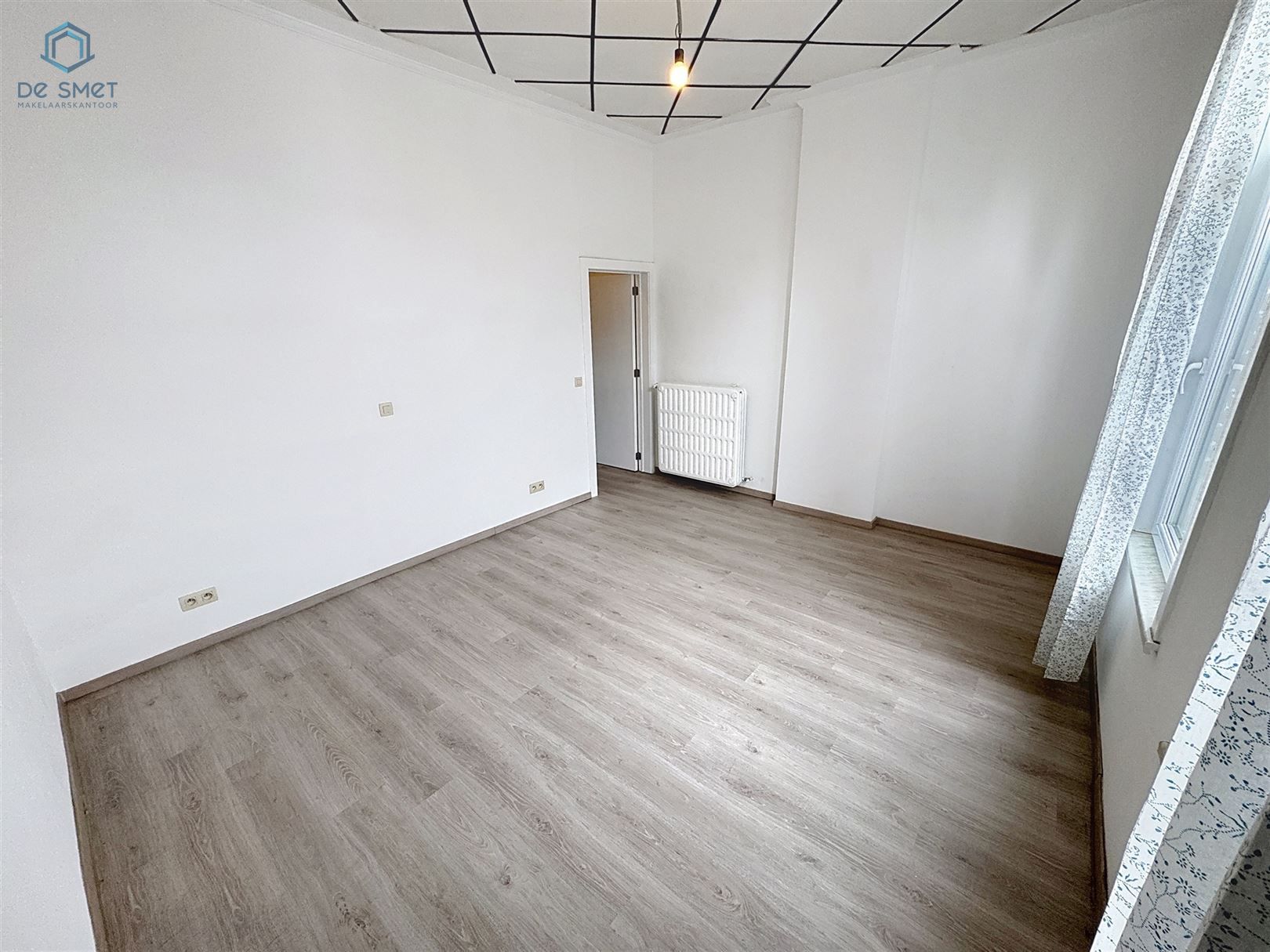 Instapklare, volledig gerenoveerde woning met 4 slaapkamers, terras en tuinberging in hartje Geraardsbergen! foto 15