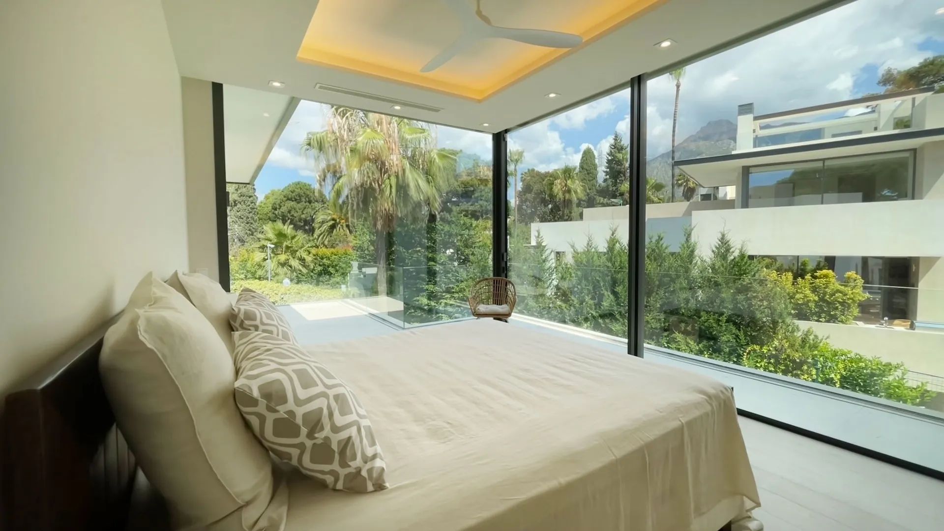 Modern meesterwerk in Nagüeles – waar luxe, ruimte en design samenkomen aan de Golden Mile van Marbella foto 22