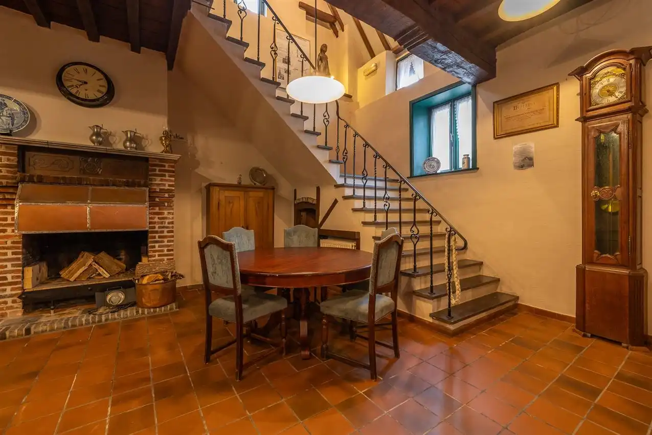 Uniek gebouw met historische waarde en karakter foto 10