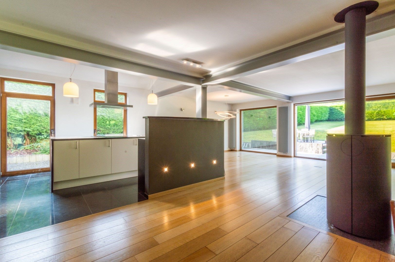  Ruime en integraal vernieuwde villa met zuid-tuin ! foto 15