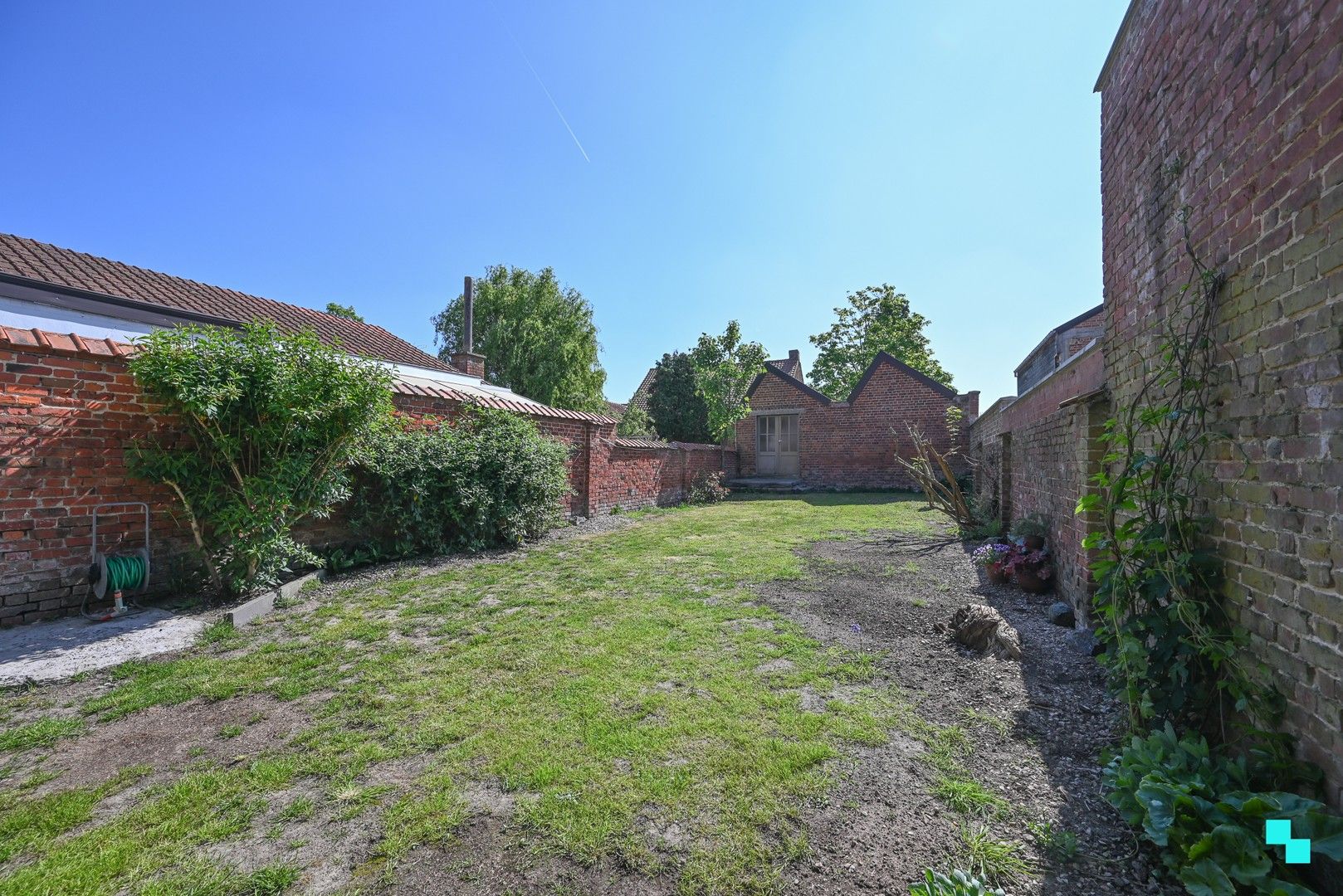 Karaktervolle charmewoning in hartje Izegem foto 29