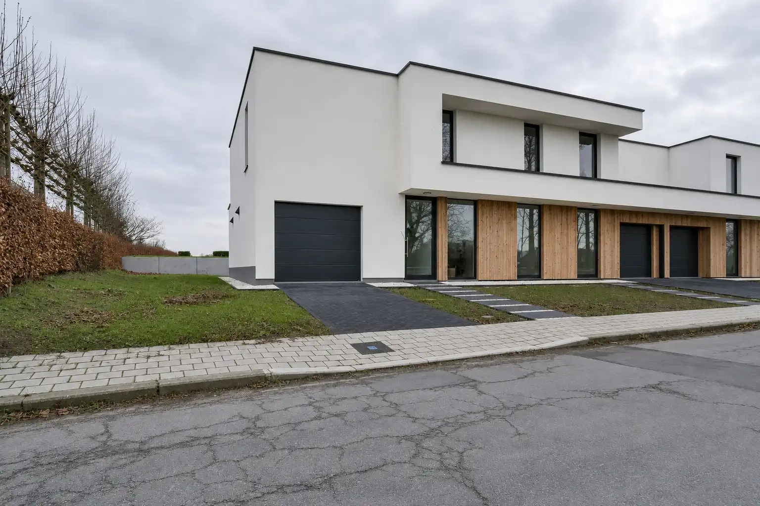 Ruime afgewerkte nieuwbouwwoning met landelijk zicht! foto {{pictureIndex}}