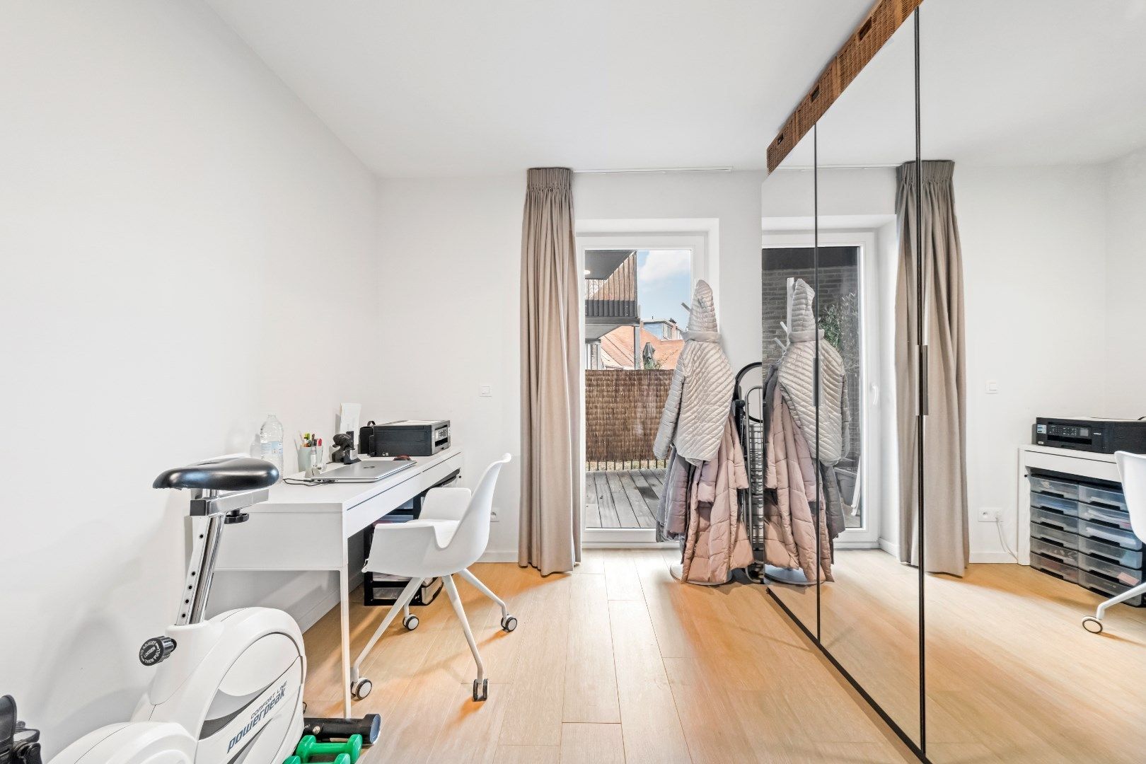 Prachtig hoekappartement met ondergrondse staanplaats foto 7