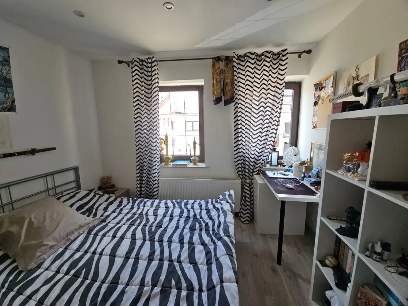 Ruime woning met tuin, 4 slaapkamers en 2 garages foto 14