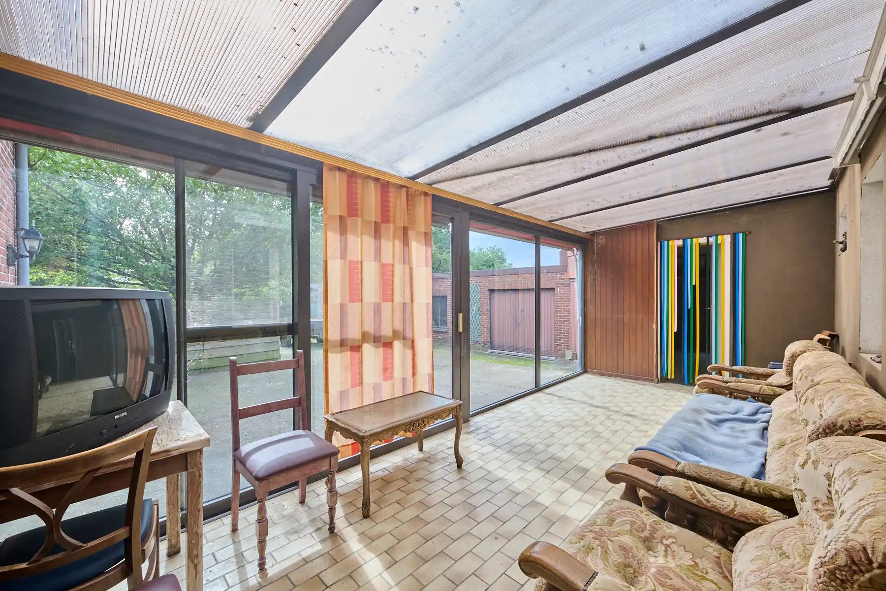 Woning met potentieel op een ruim perceel van 23a foto 8
