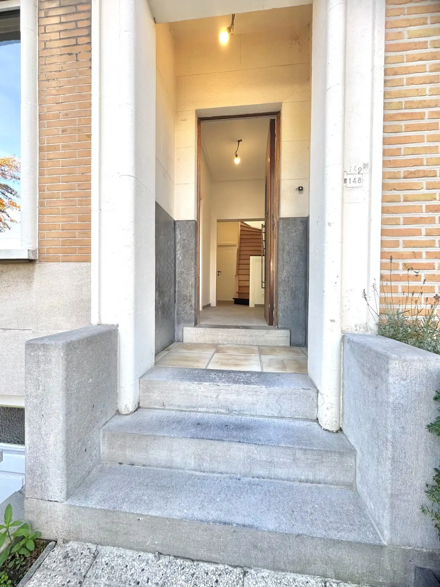 GERENOVEERDE HERENWONING | 3 KAMERS | TUIN | CENTRUM KORTRIJK foto 3