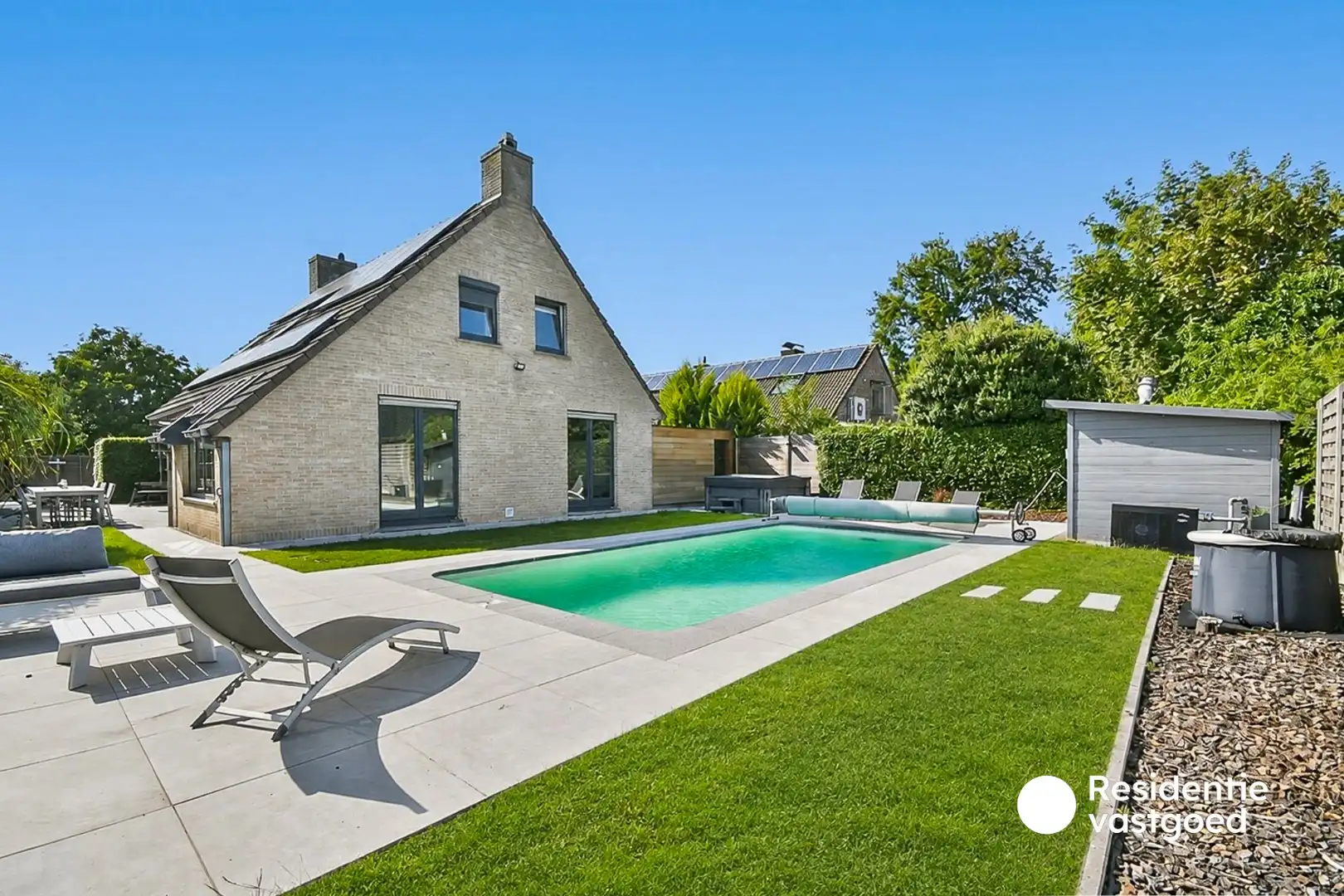 Rustig gelegen villa met verwarmd zwembad en ruime tuin foto 4