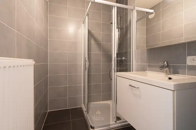 Recent appartement inclusief parkeerplaats en berging! foto 13