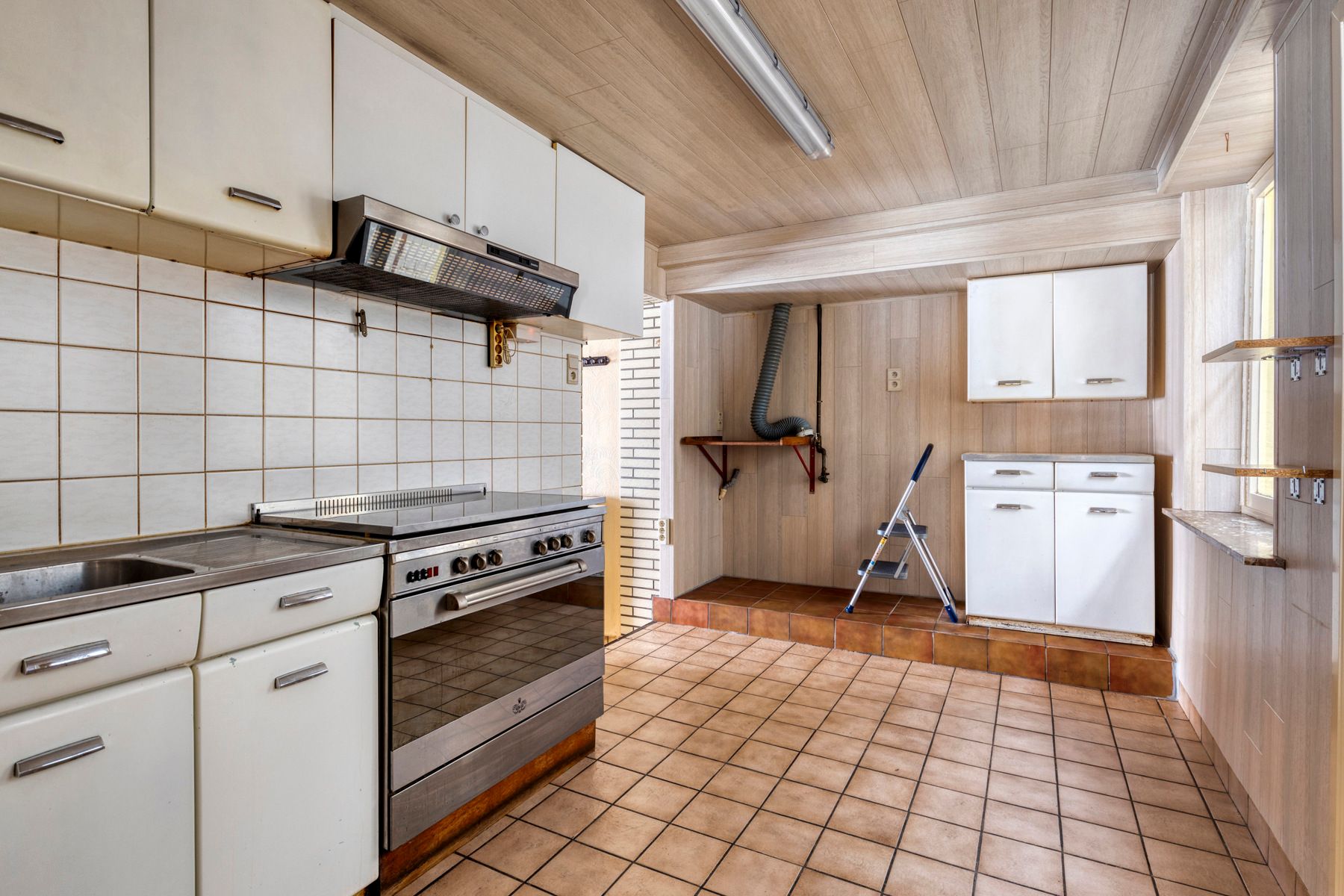 Karaktervolle Woning in het Centrum van Brussegem! foto 9