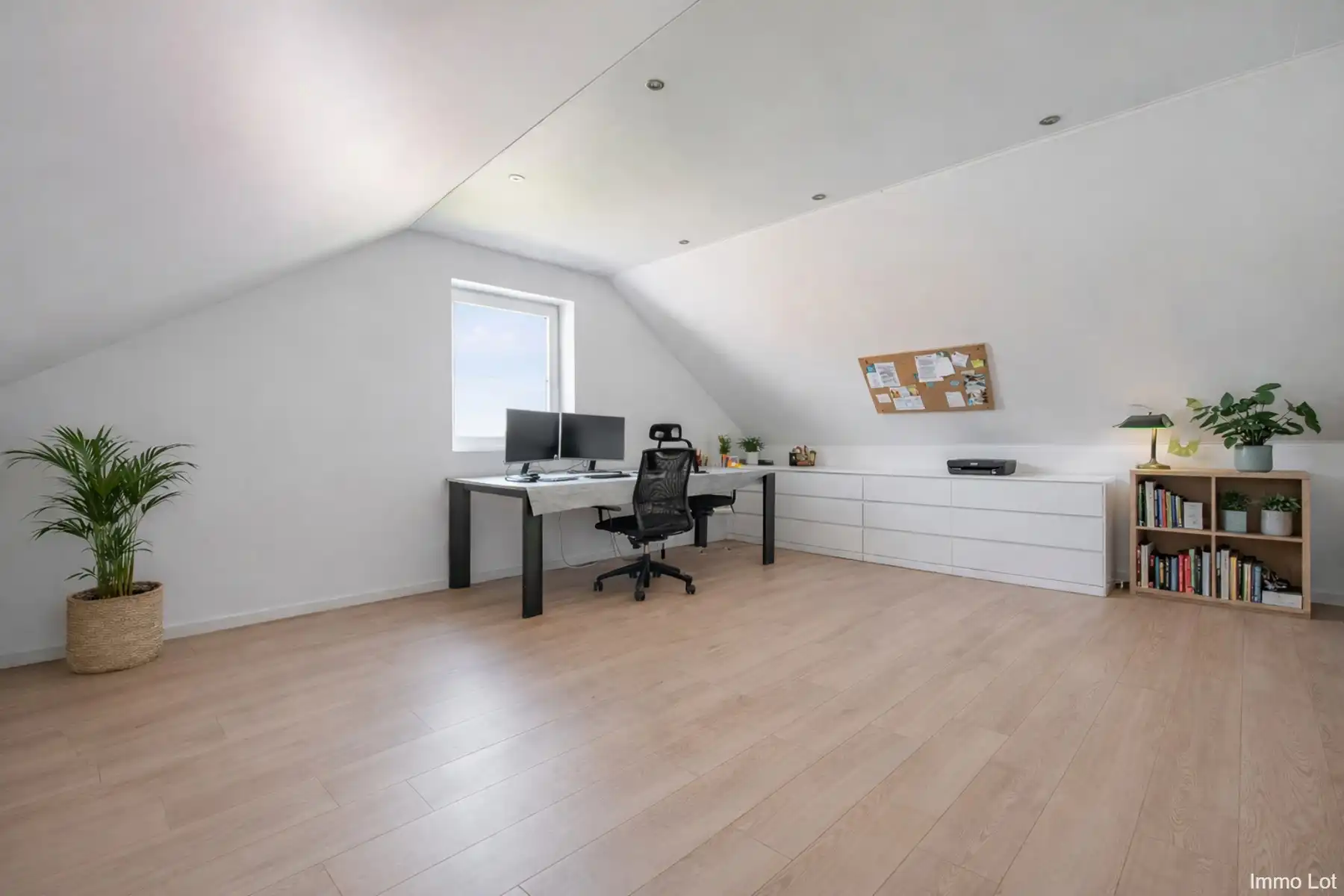 Recente woning in een rustige wijk te Berlare. foto 9