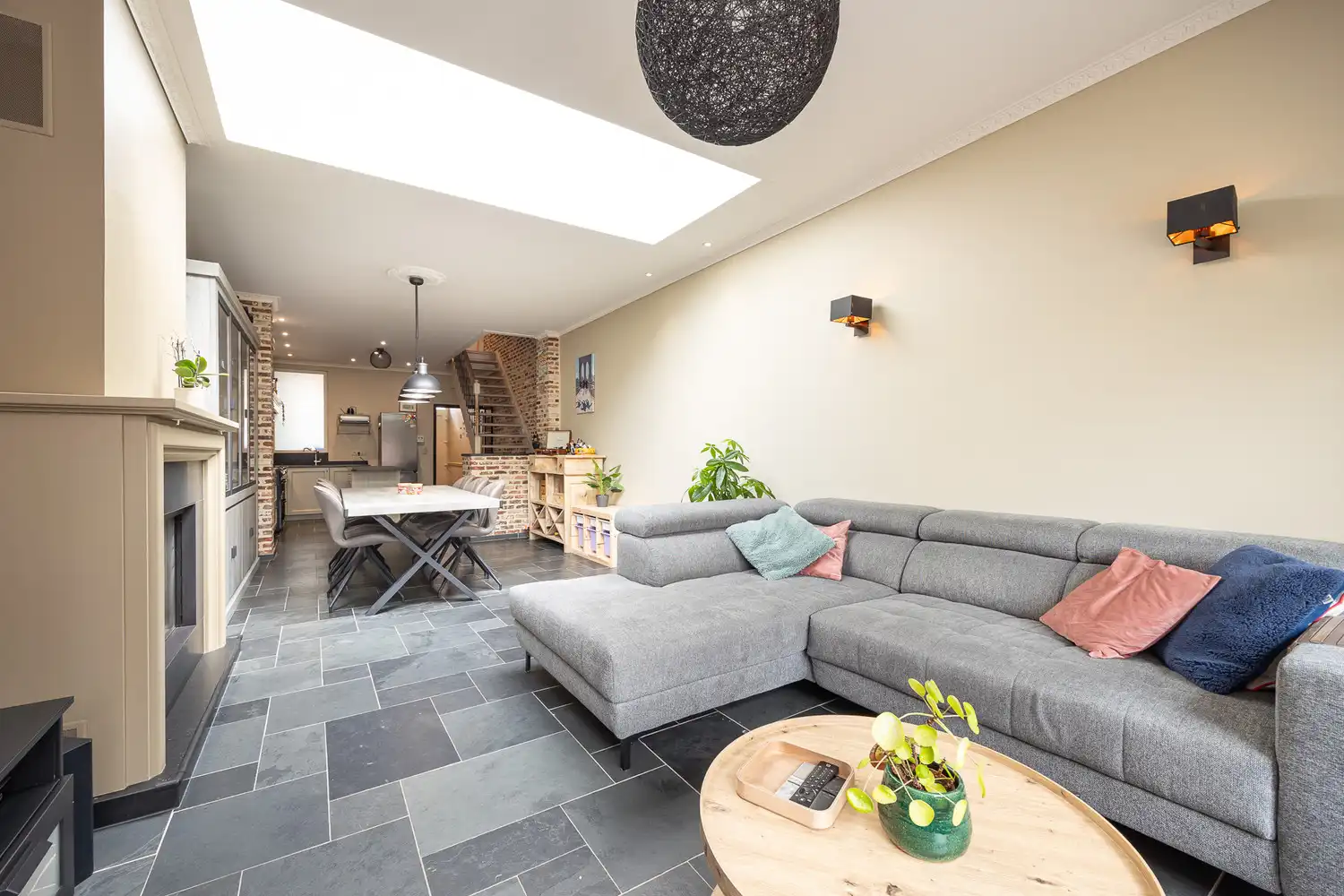 Charmante, landelijk gerenoveerde gezinswoning met 3 ruime slk's foto 6