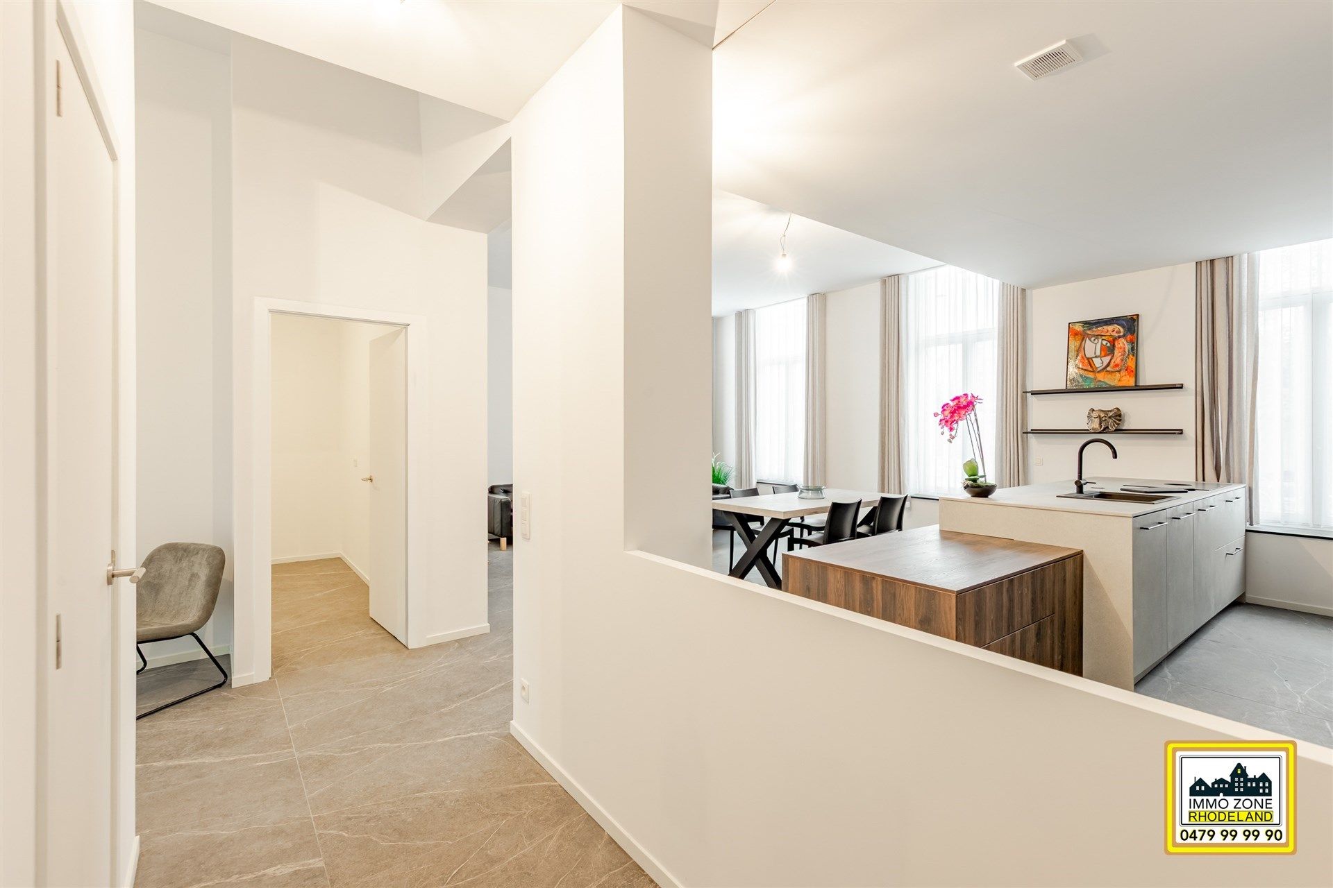 Prachtig gerenoveerd appartement in historisch pand. foto 3