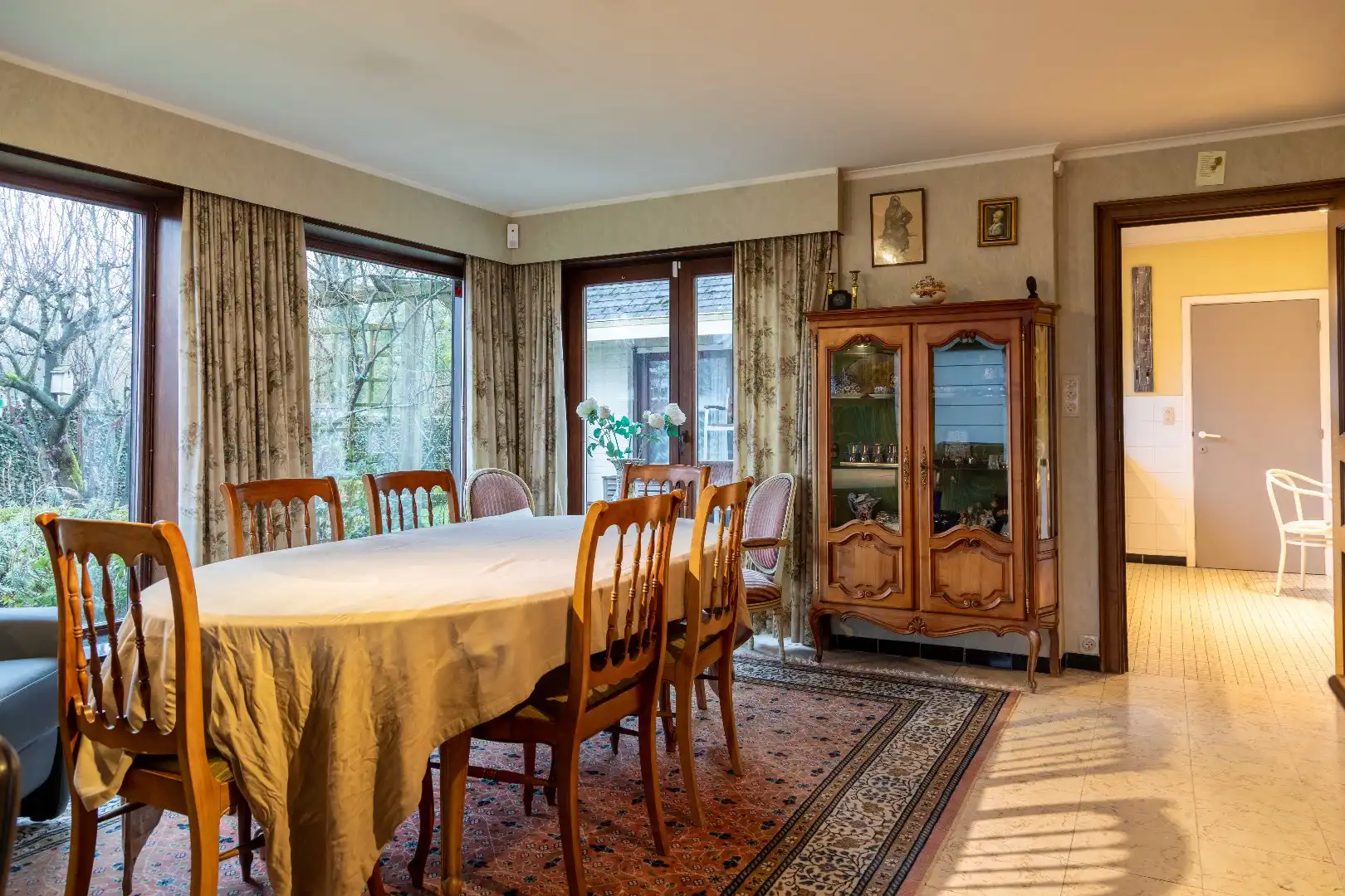 Centraal gelegen bungalow in groene omgeving St-Andries foto 9