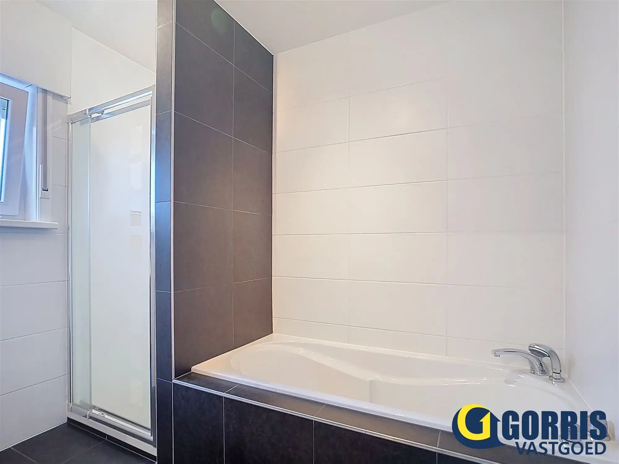 Prachtig gelegen gerenoveerde woning  foto 7