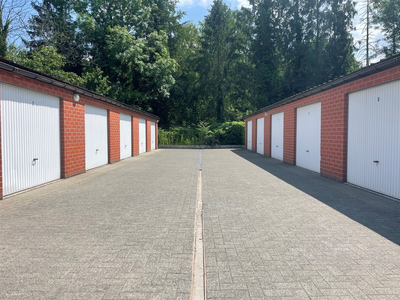 Gelijkvloerse appartement  met afgesloten koer  foto 13