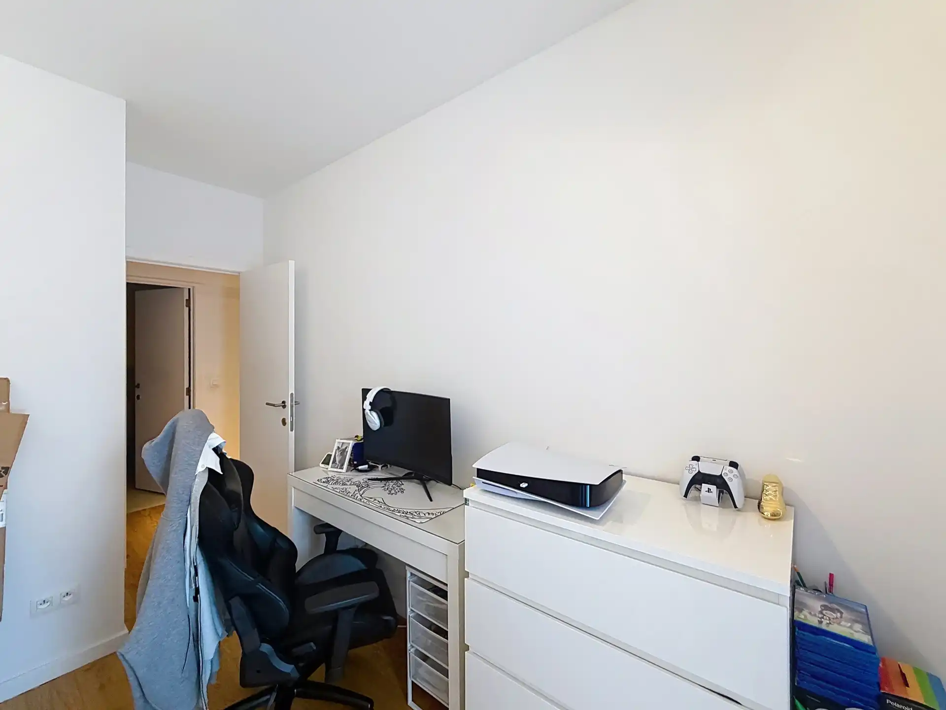 Nieuw appartement met 3 slaapkamers en parkeerplaats ! foto 16