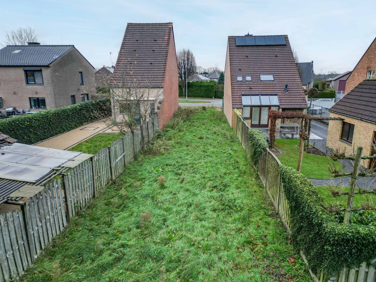 IN OPTIE ! GESLOTEN BOUWGROND VAN 280 M² OP 5 MINUTEN VAN CENTRUM LANAKEN ! foto 3