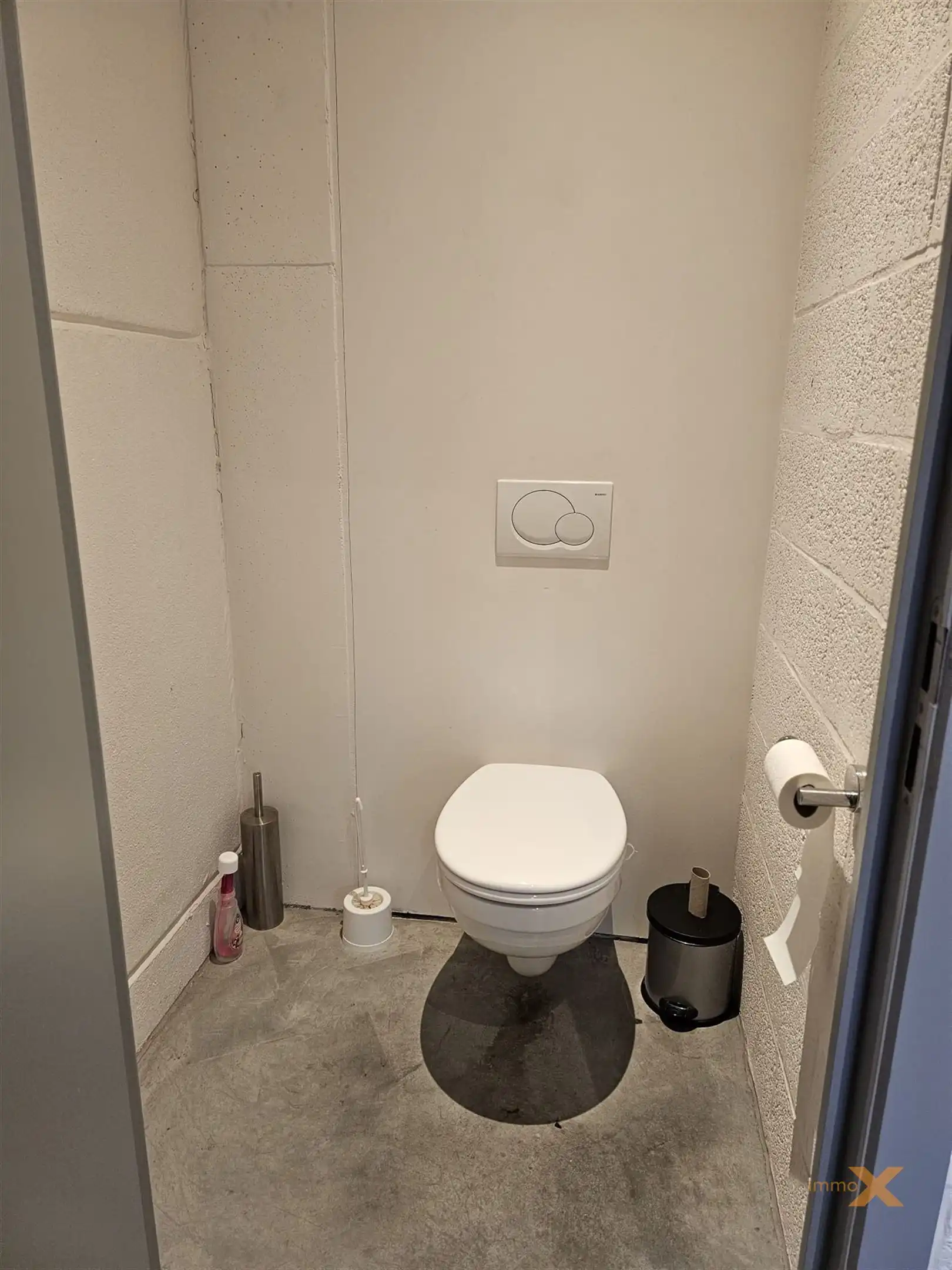 BUREELRUIMTE MET GOEDE VERBINDING SNELWEGEN!! foto 9