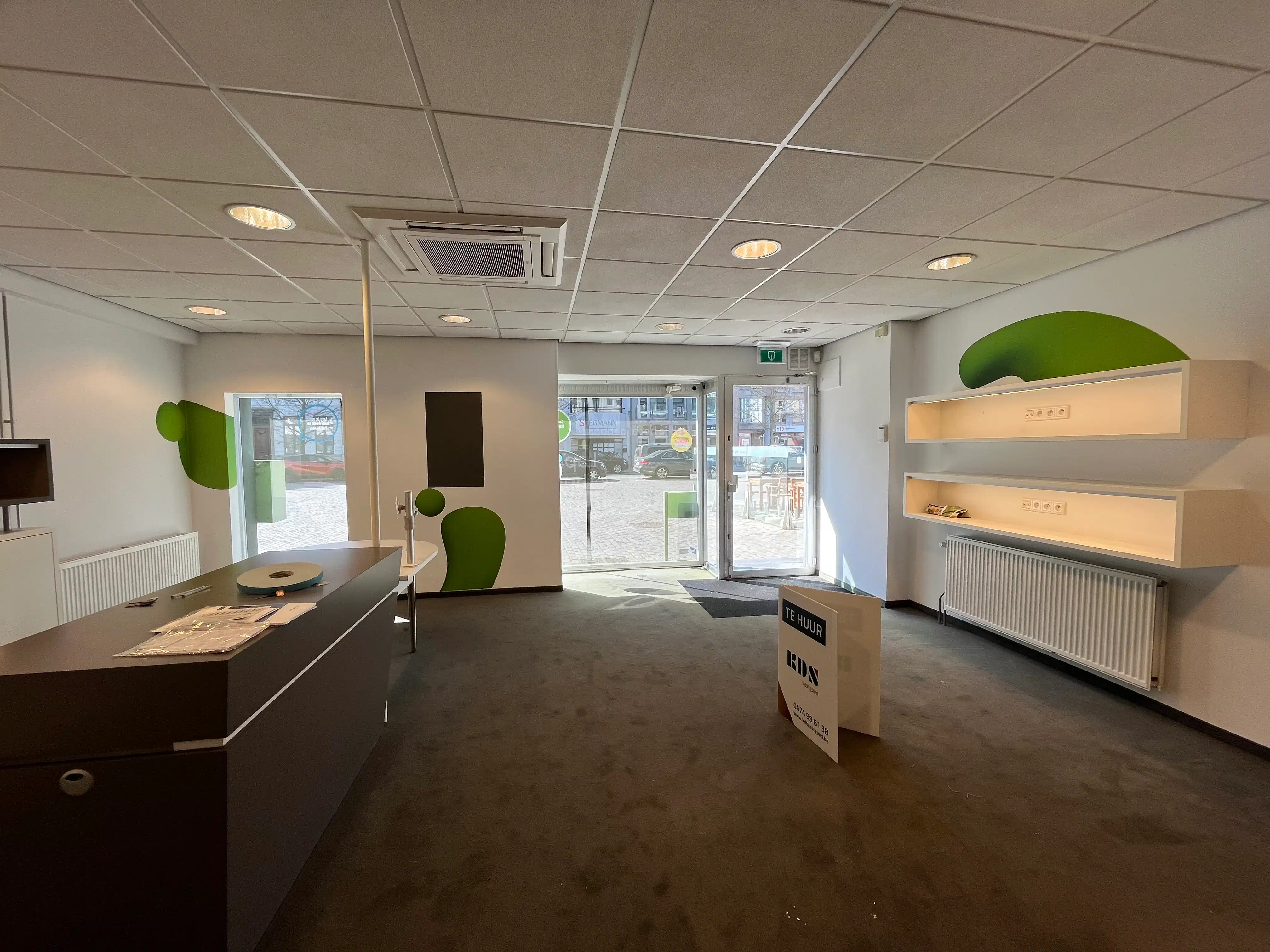 TOPLIGGING WINKEL foto {{pictureIndex}}