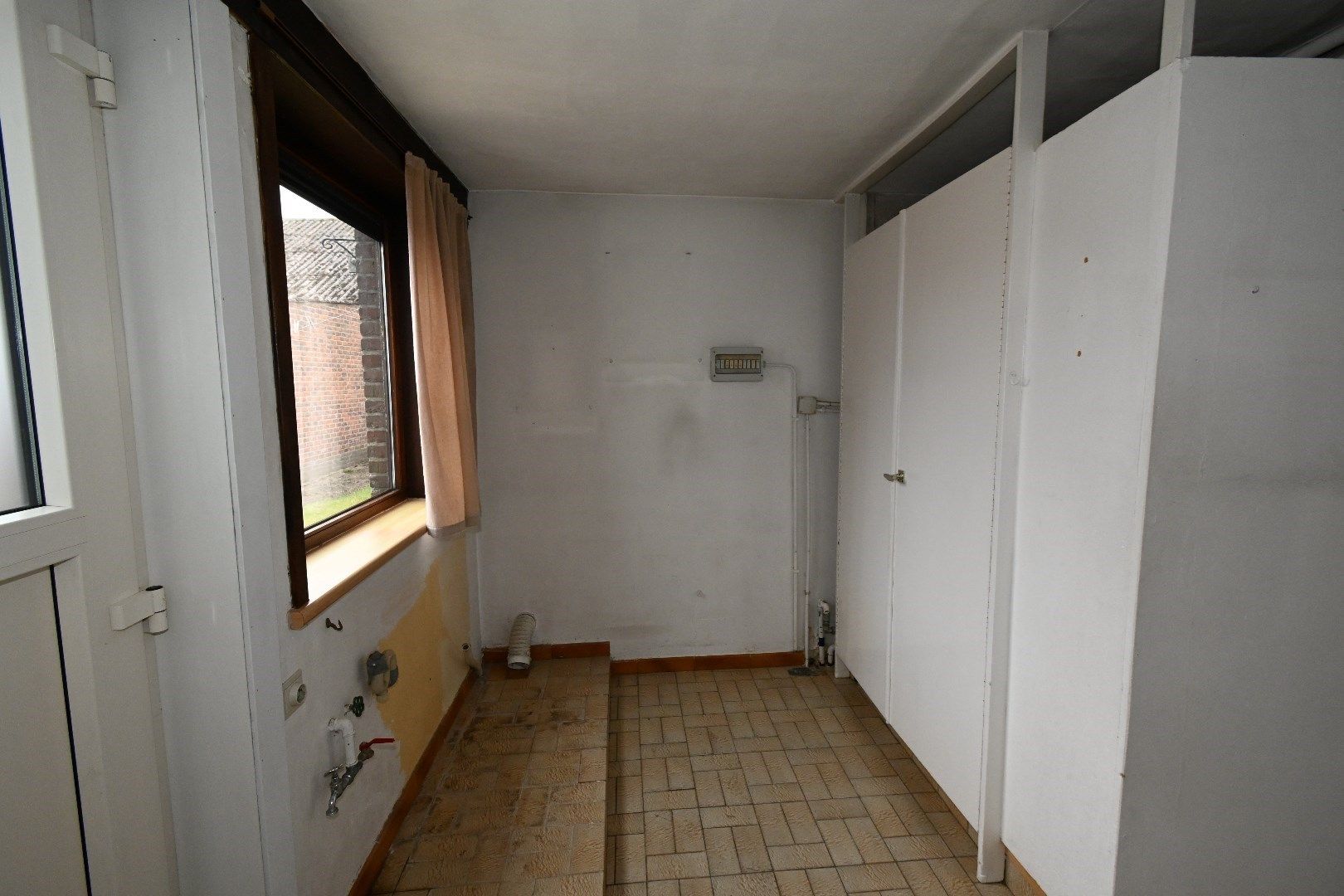 Alleenstaande woning met garage en tuin foto 18