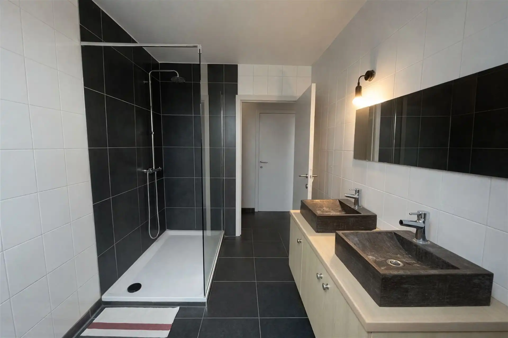 Ruim dakappartement met 2 slpk en terras in Mechelen foto 2