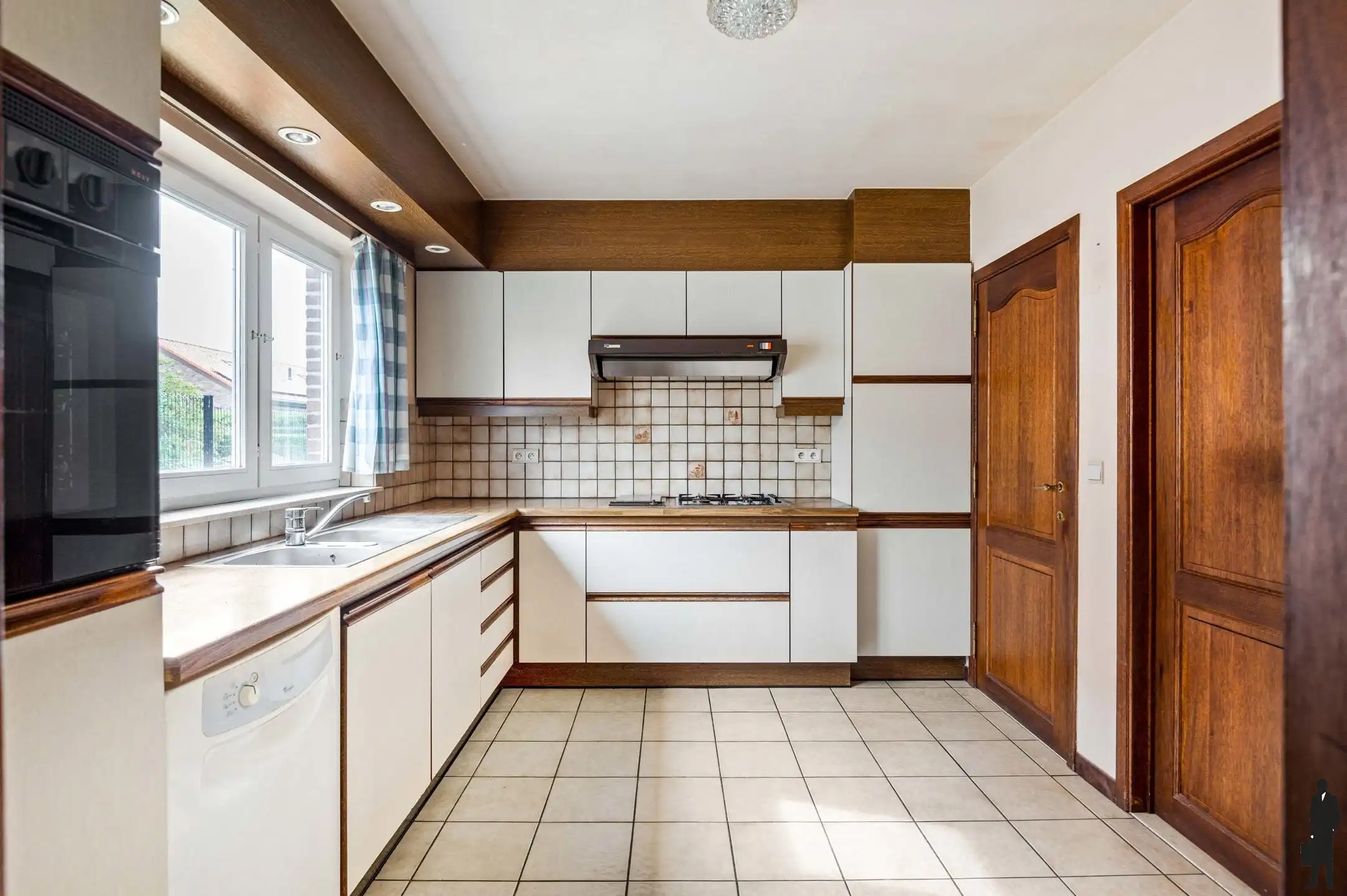 Te renoveren laagbouwwoning met zuid tuin foto 12