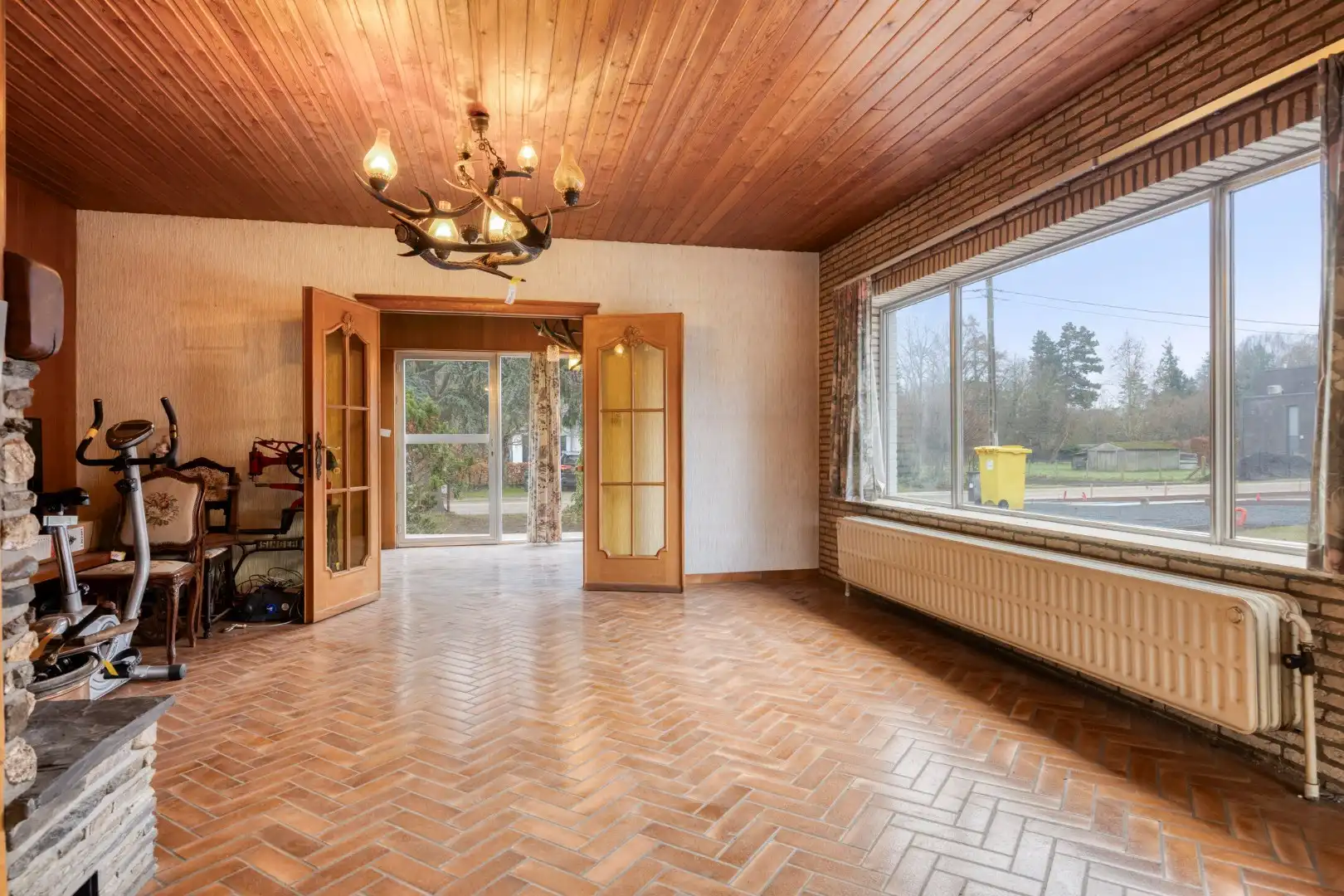 Open bebouwing met 3 slaapkamers, ruime garage op een perceel van 9a 62ca– EPC 596 kWh/m² - bewoonbare opp. 218 m² foto 5