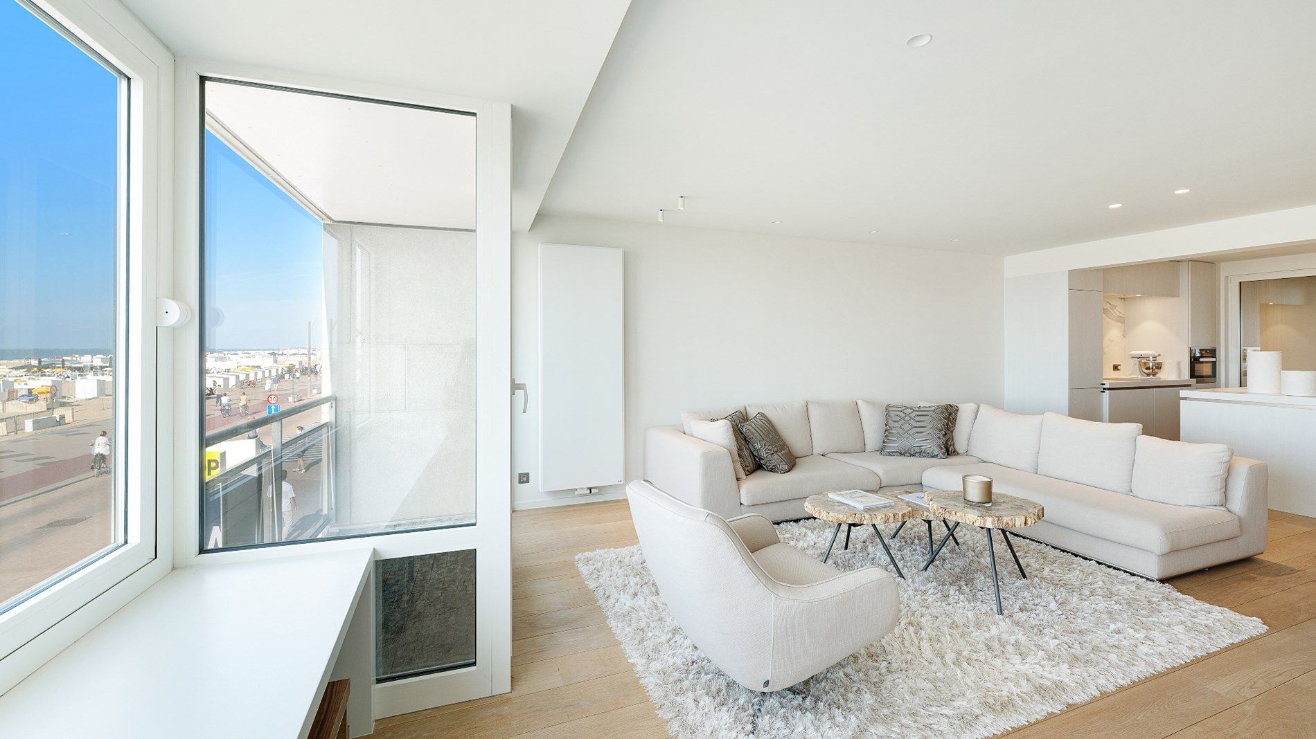 Prachtig gerenoveerd appartement met breed frontaal zeezicht, vlakbij het Albertplein foto 4