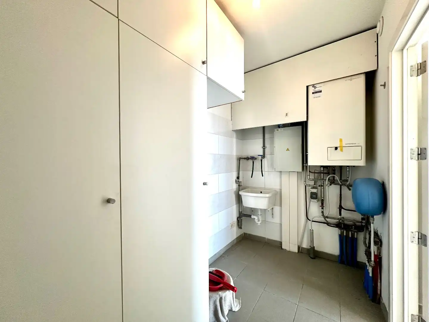 Ruim duplex appartement met 3 slaapkamers in hartje Bilzen-Hoeselt foto 10