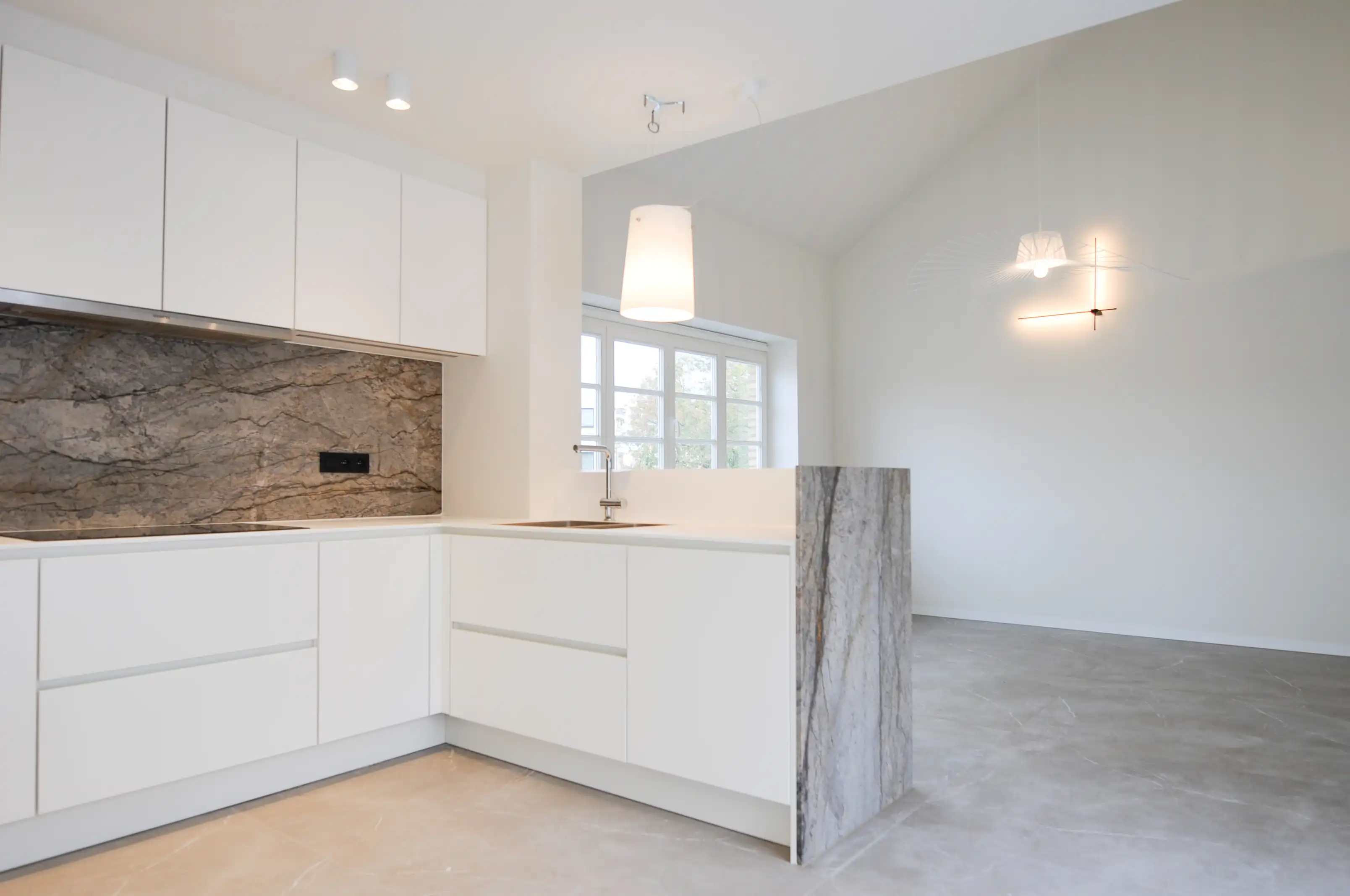 Ruime woning met groot terras foto 12