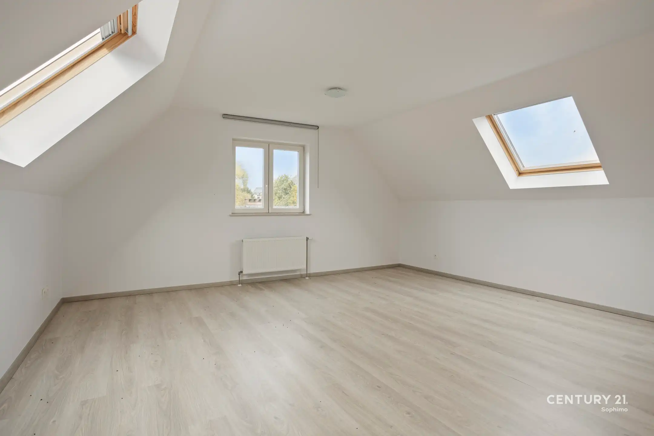 Gunstig gelegen ééngezinswoning met 4 slaapkamers foto 21