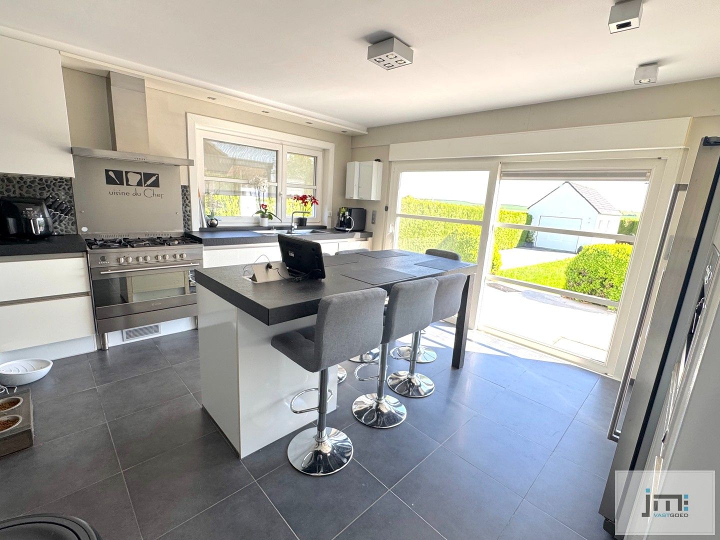 Goed onderhouden en ruime woning foto 7