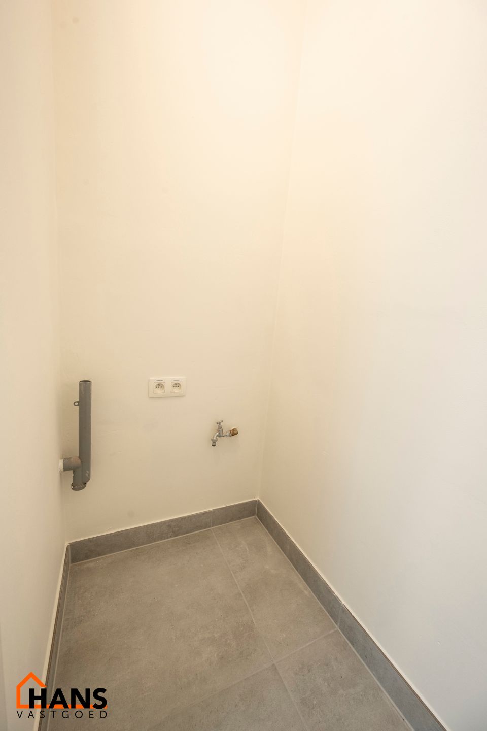 Mooi gerenoveerd appartement met garage foto 6
