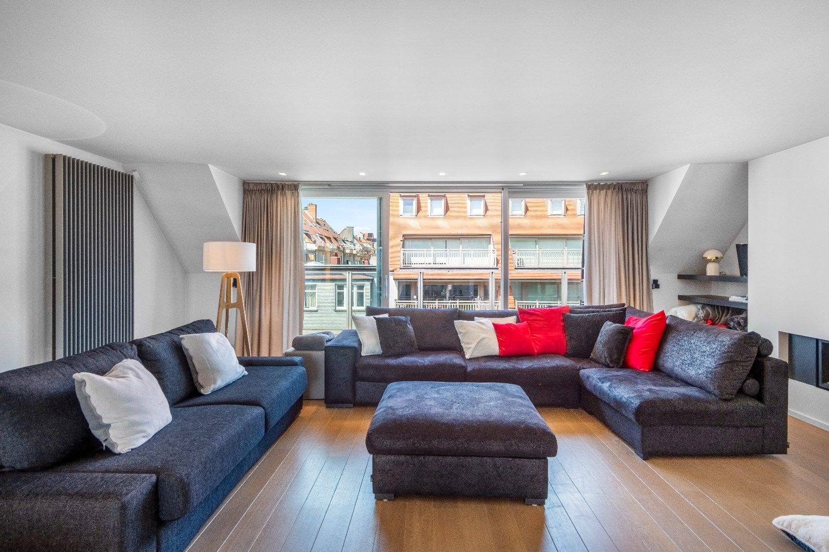 Prachtig en recente duplex op wandelafstand van de zeedijk. foto 3