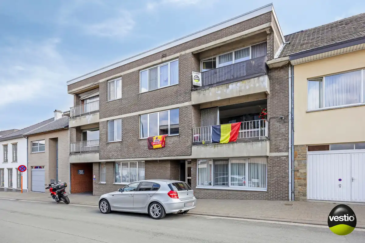 APPARTEMENT 90M² MET 2 SLK GELEGEN IN CENTRUM HOESELT. foto 18