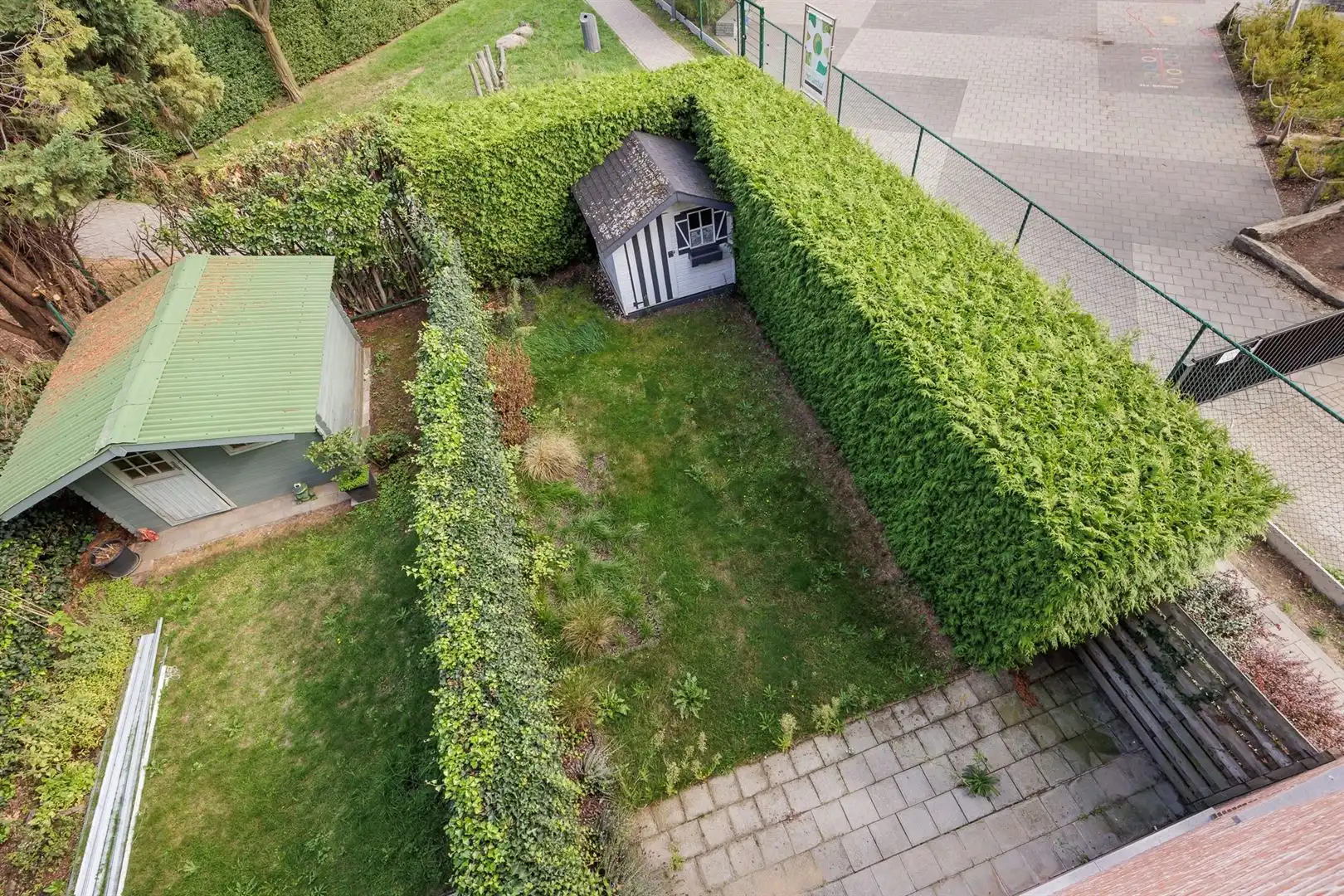 Lichtrijke bel-etage met tuin en garage  foto 12