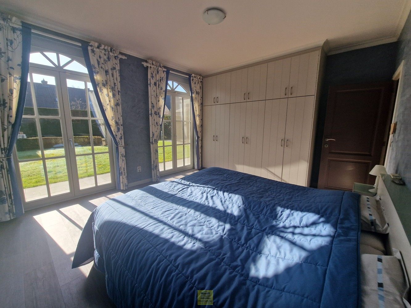 Charmante ruime villa in rustige, doodlopende straat foto 16