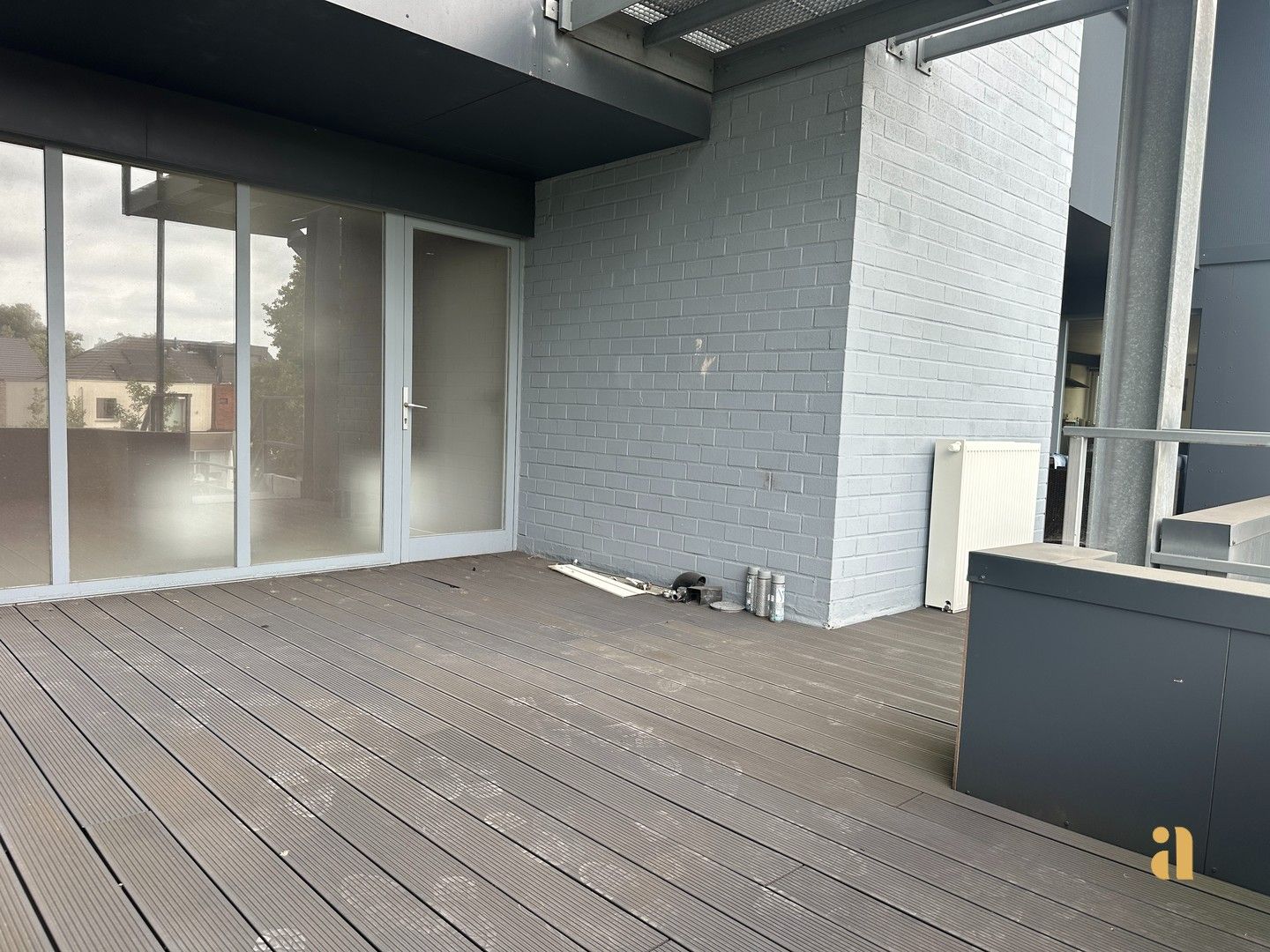 Creëer uw eigen thuis in dit lichtrijke casco appartement foto 15